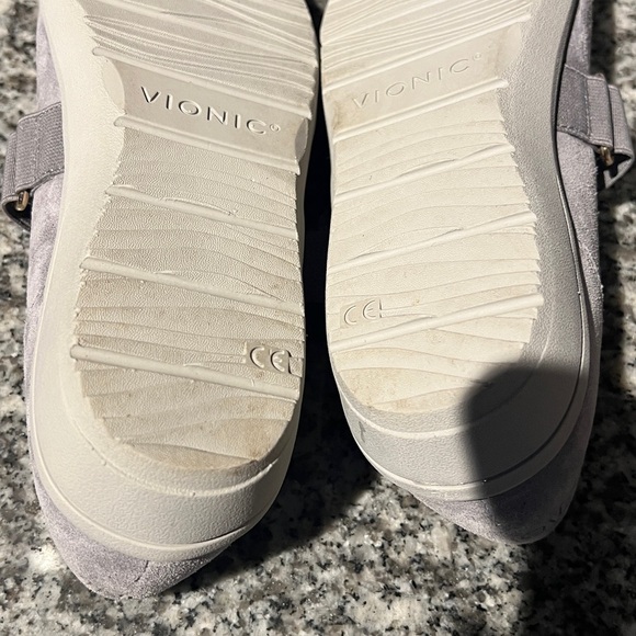 Vionic Shelby Gray Suede Mary Jane Orthotic Flats shoes loafer women’s 8.5 - Picture 7 of 8